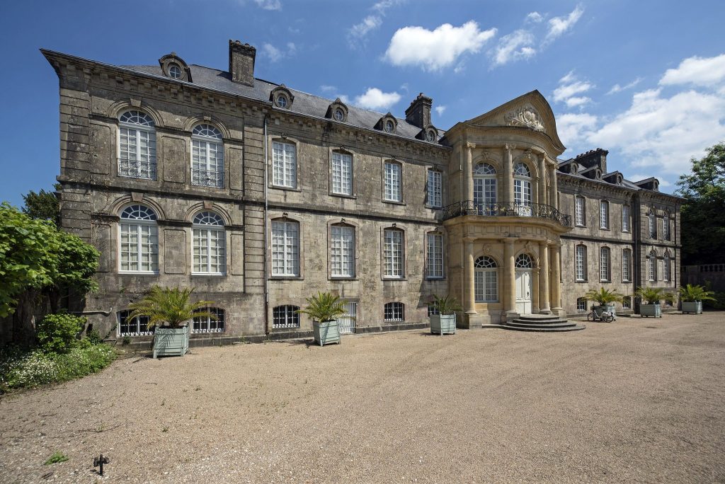 Hôtel de Beaumont, Valognes — 18th-century mansion facade